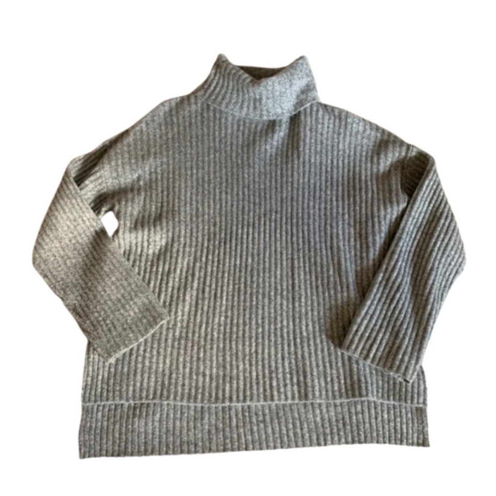 Cozy Gray Turtleneck Sweater